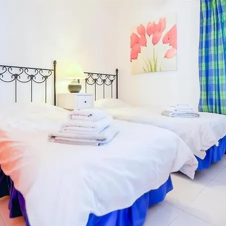 Sleeps 8 Pool Air Con Wifi Costa Teguise